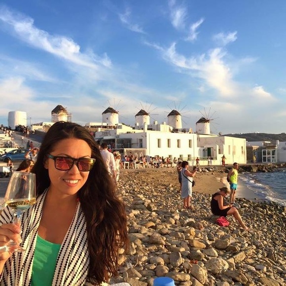 Meet Your Posher - Picture 4 of 6